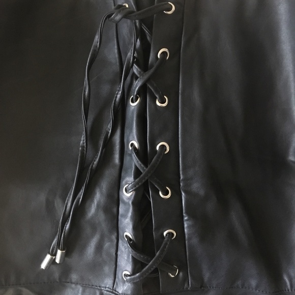 Zara Lace Up Mini Skirt - Picture 4 of 4